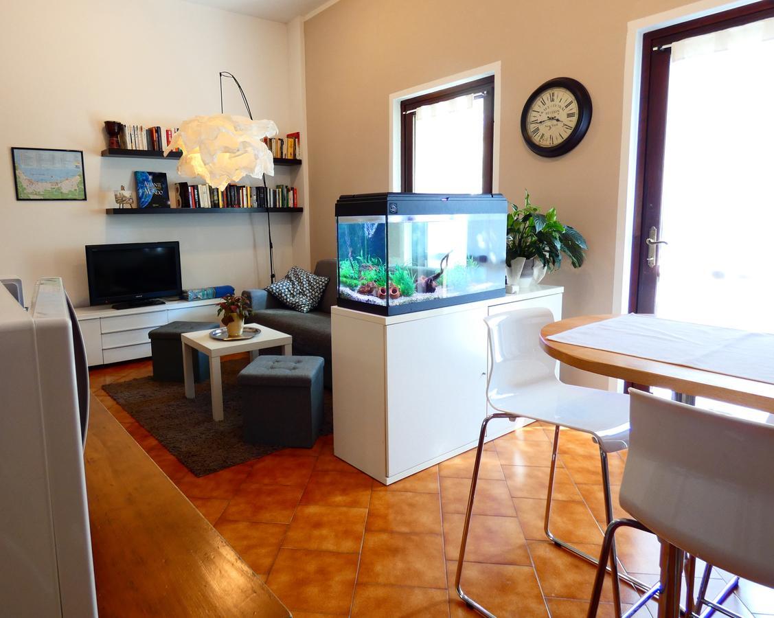 Garden Sweet House Desenzano Apartment Десенцано дел Гарда Екстериор снимка