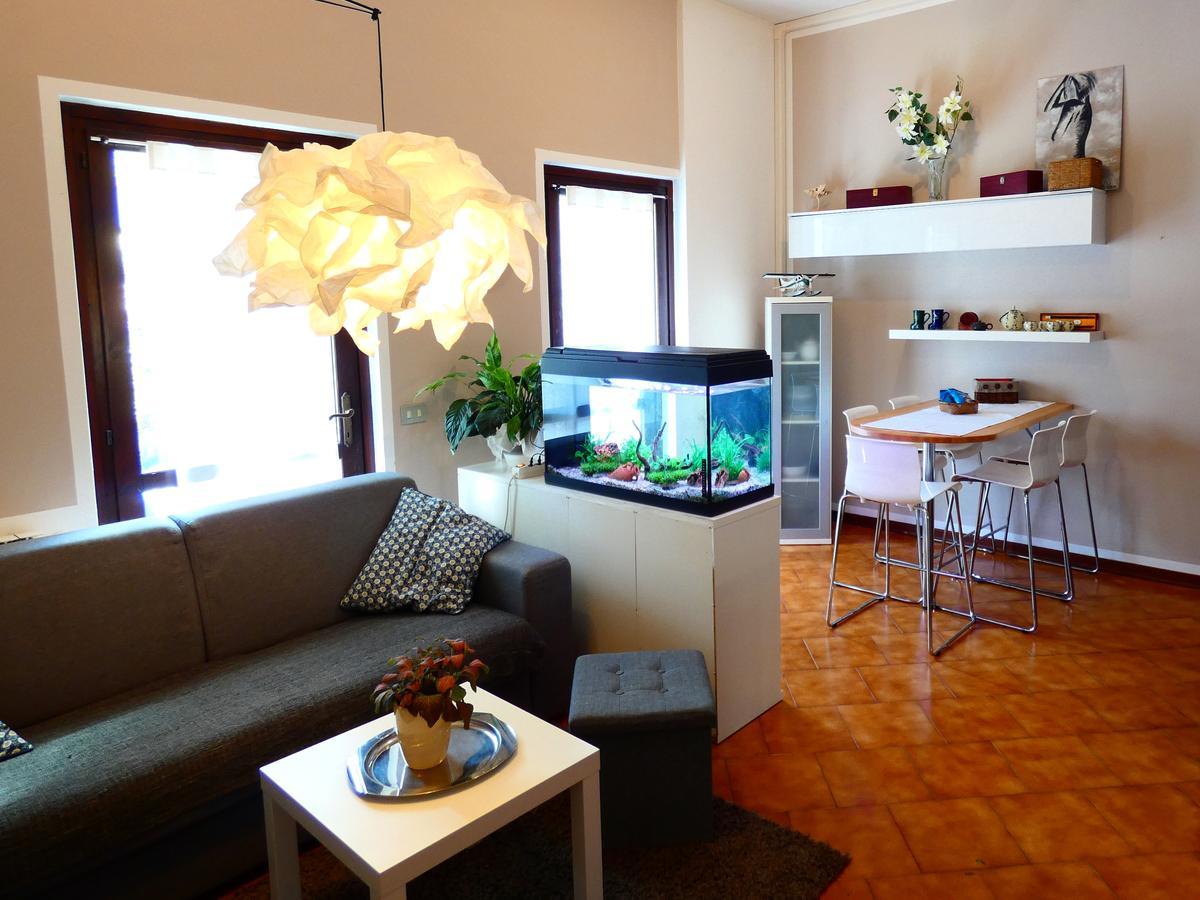 Garden Sweet House Desenzano Apartment Десенцано дел Гарда Екстериор снимка